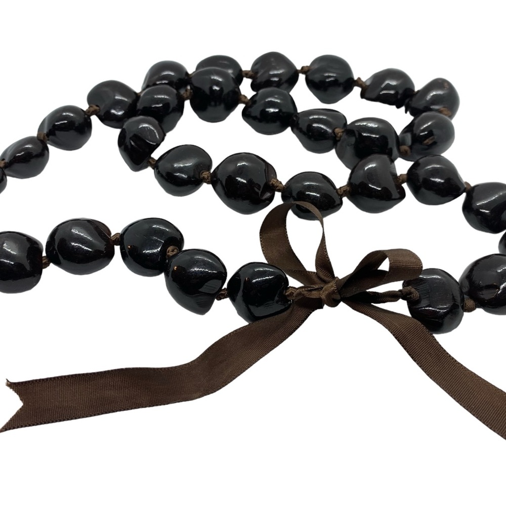Vintage Hawaii Kukui Nut Lei Necklace - Picture 2 of 5